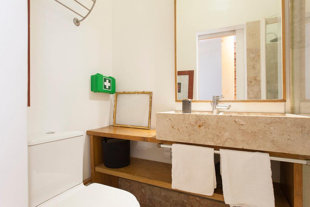Central, Charming, Quiet, Garden And Parking Lisboa Екстериор снимка